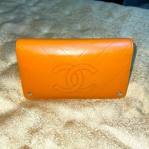 AUTHENTIC CHANEL CHEVRON PRINT LEATHER BIFOLD LONG WALLET